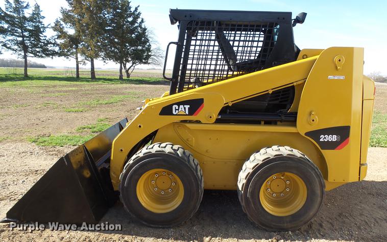 image for item EF9512 2013 Caterpillar 236B3 skid steer