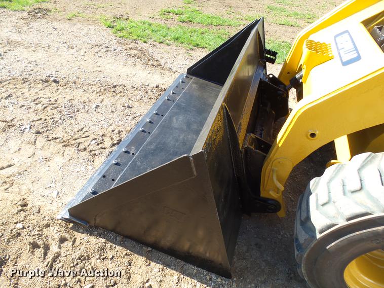 image for item EF9512 2013 Caterpillar 236B3 skid steer