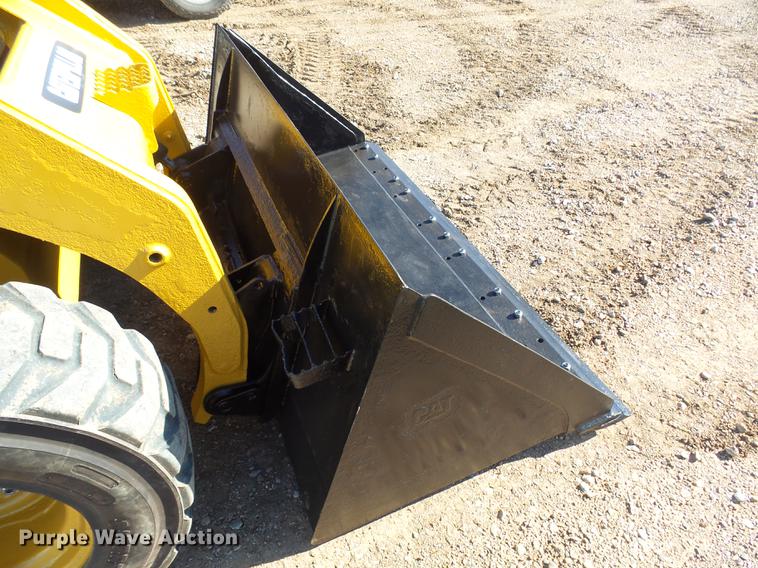 image for item EF9512 2013 Caterpillar 236B3 skid steer