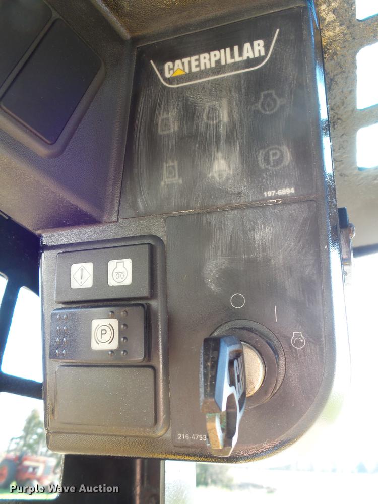 image for item EF9512 2013 Caterpillar 236B3 skid steer