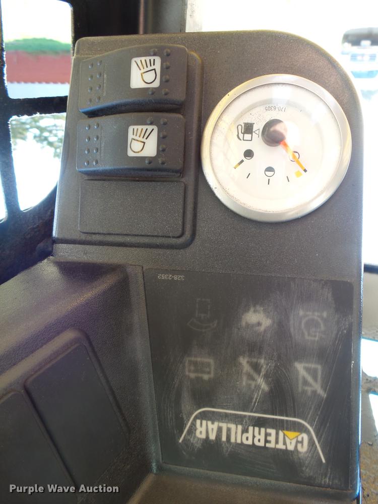 image for item EF9512 2013 Caterpillar 236B3 skid steer