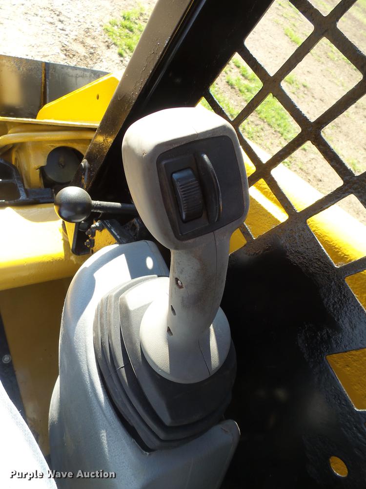 image for item EF9512 2013 Caterpillar 236B3 skid steer