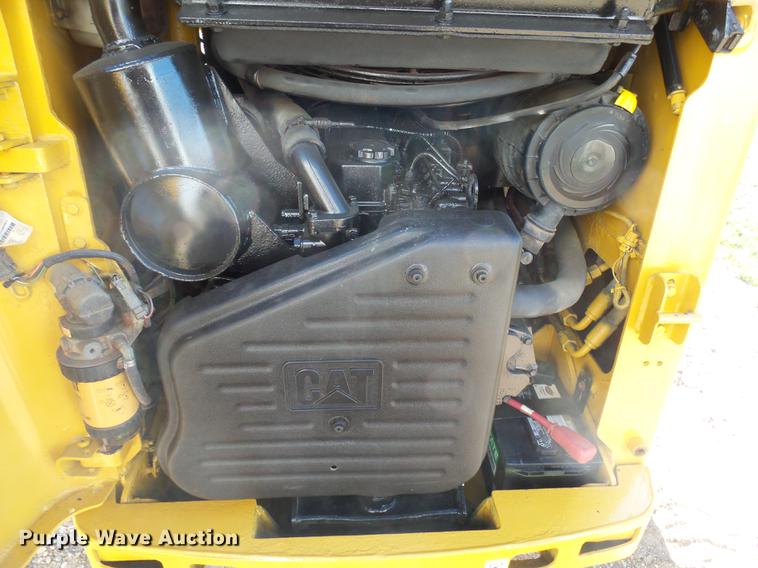 image for item EF9512 2013 Caterpillar 236B3 skid steer