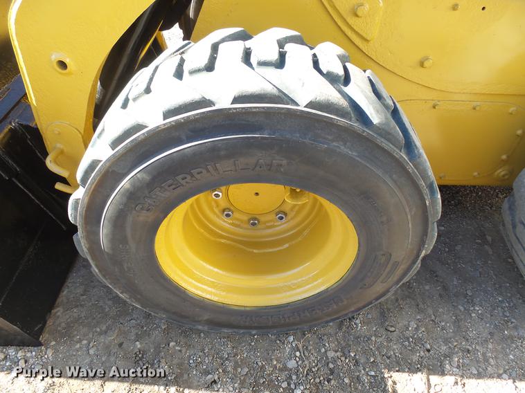 image for item EF9512 2013 Caterpillar 236B3 skid steer