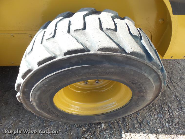 image for item EF9512 2013 Caterpillar 236B3 skid steer