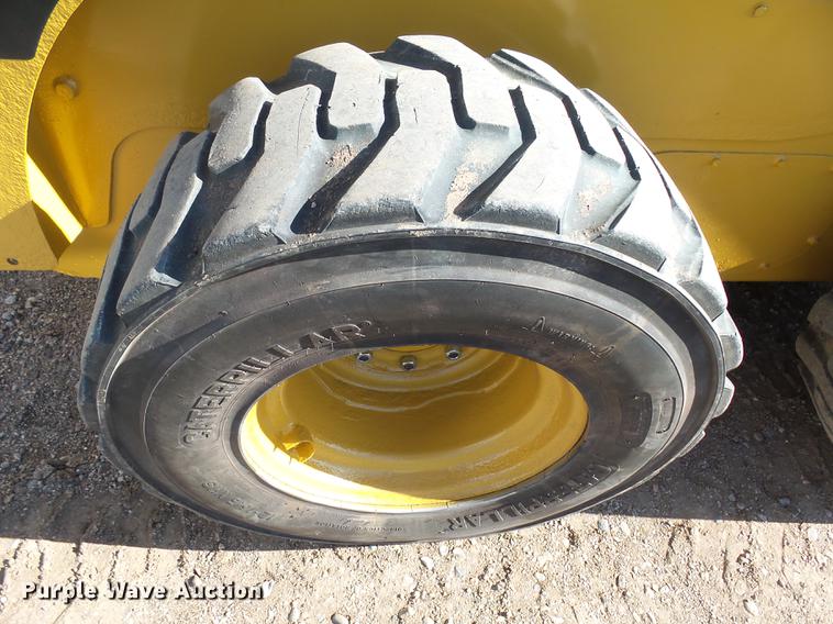 image for item EF9512 2013 Caterpillar 236B3 skid steer