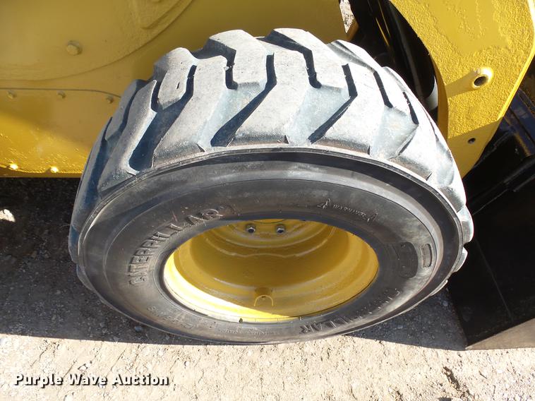 image for item EF9512 2013 Caterpillar 236B3 skid steer