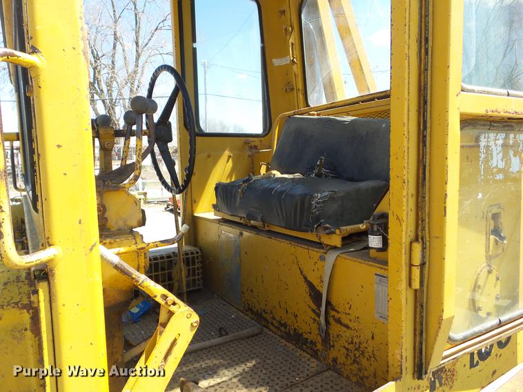 image for item EM9161 1966 Allis Chalmers M100B motor grader