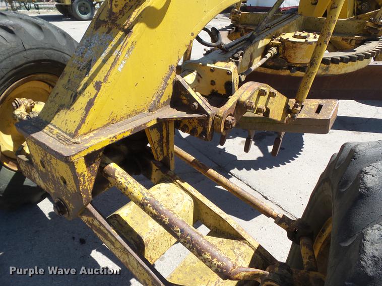 image for item EM9161 1966 Allis Chalmers M100B motor grader