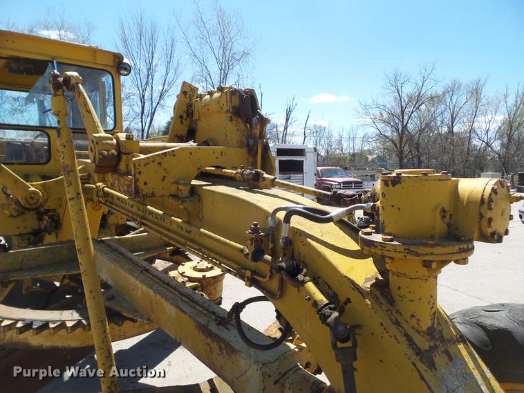 image for item EM9161 1966 Allis Chalmers M100B motor grader