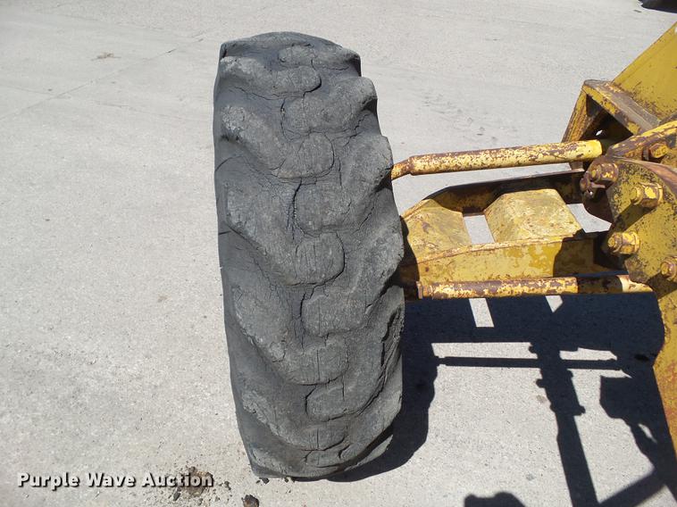 image for item EM9161 1966 Allis Chalmers M100B motor grader