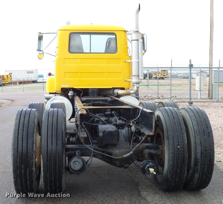 image for item EP9621 1971 Mack RS700L truck cab and chassis
