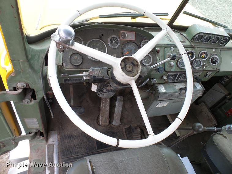 image for item EP9621 1971 Mack RS700L truck cab and chassis