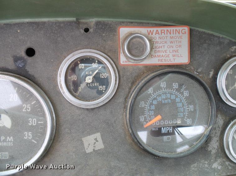 image for item EP9621 1971 Mack RS700L truck cab and chassis