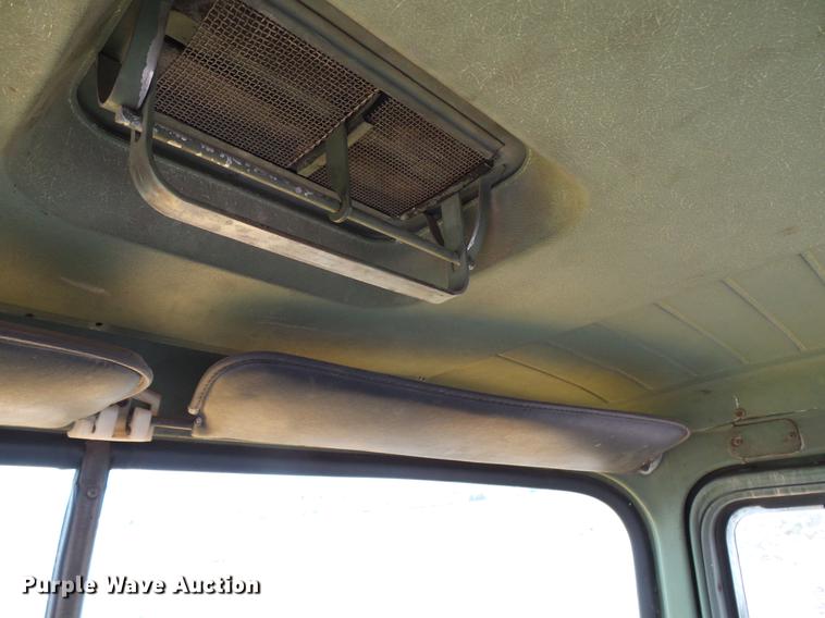 image for item EP9621 1971 Mack RS700L truck cab and chassis