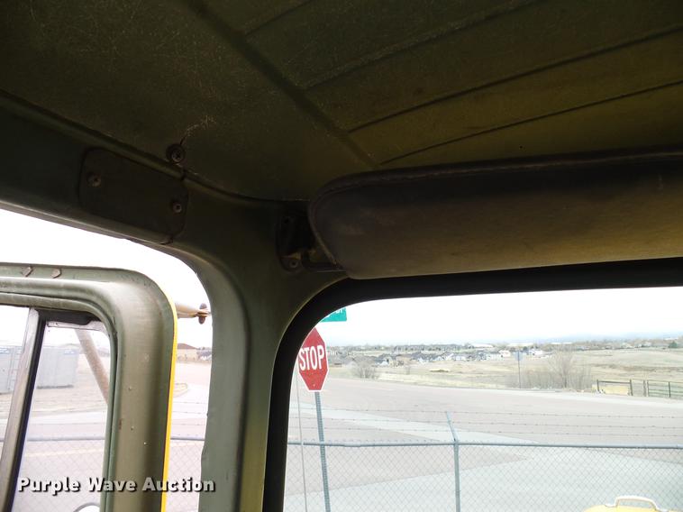 image for item EP9621 1971 Mack RS700L truck cab and chassis