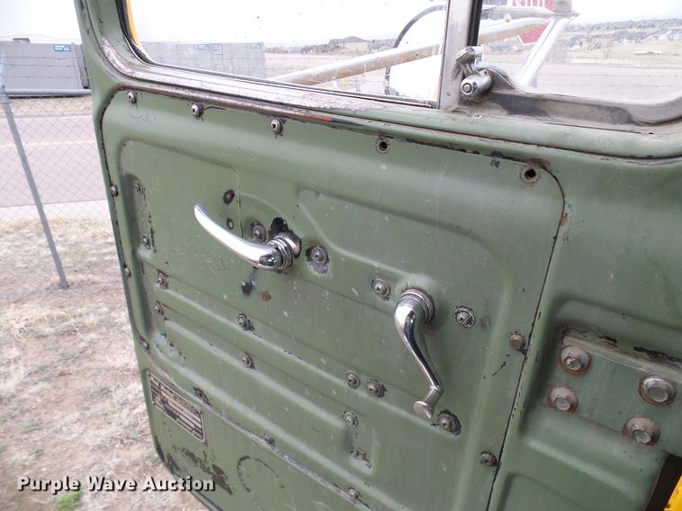 image for item EP9621 1971 Mack RS700L truck cab and chassis