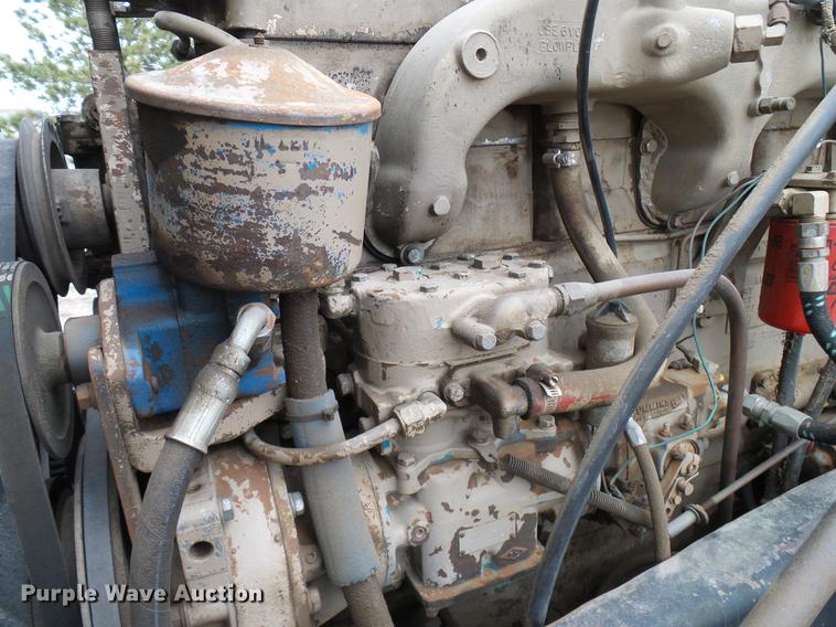 image for item EP9621 1971 Mack RS700L truck cab and chassis