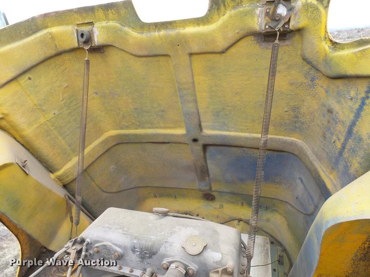 image for item EP9621 1971 Mack RS700L truck cab and chassis