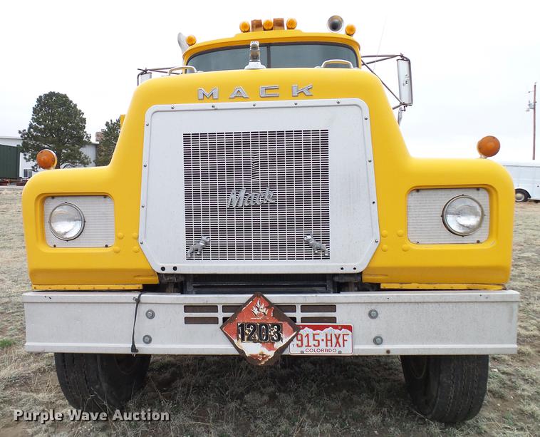 image for item EP9621 1971 Mack RS700L truck cab and chassis