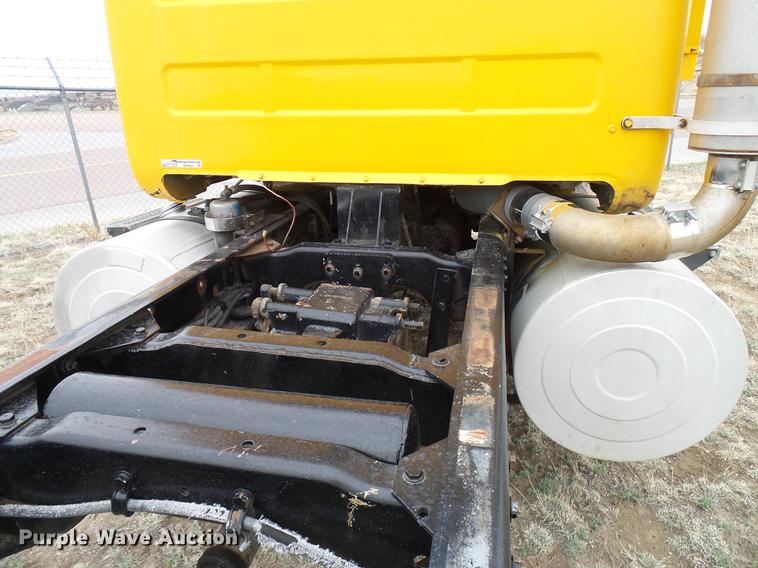 image for item EP9621 1971 Mack RS700L truck cab and chassis