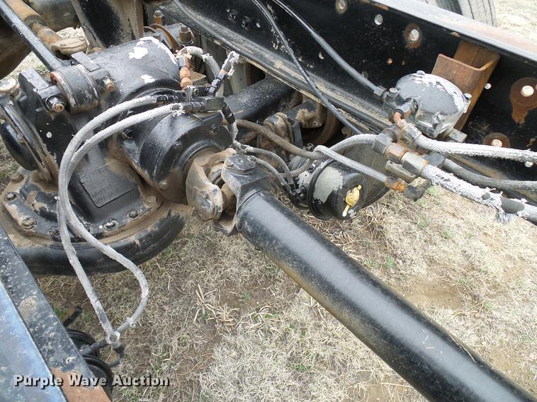 image for item EP9621 1971 Mack RS700L truck cab and chassis