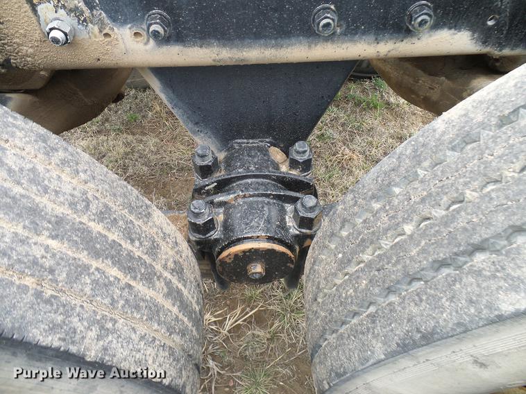 image for item EP9621 1971 Mack RS700L truck cab and chassis