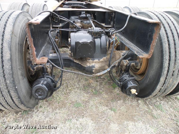 image for item EP9621 1971 Mack RS700L truck cab and chassis