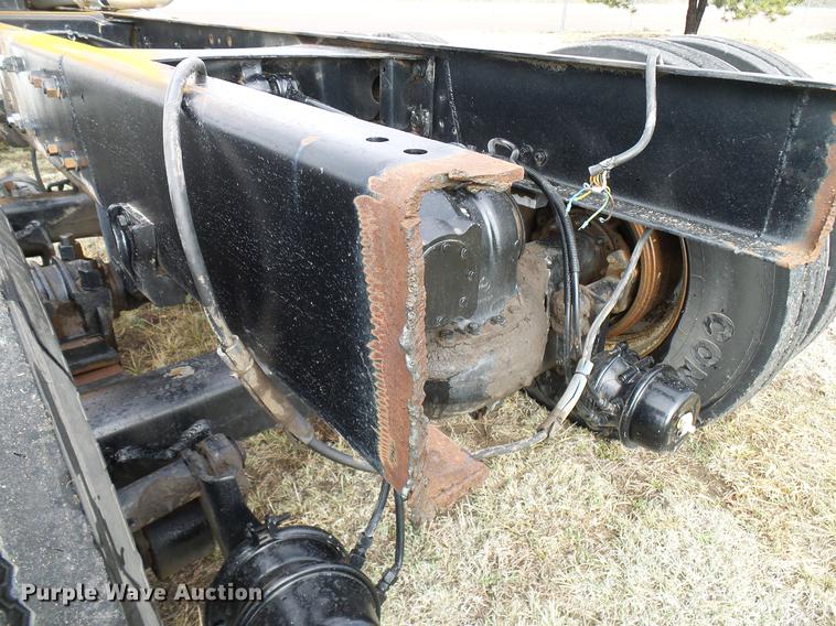 image for item EP9621 1971 Mack RS700L truck cab and chassis