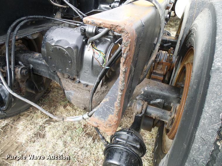 image for item EP9621 1971 Mack RS700L truck cab and chassis