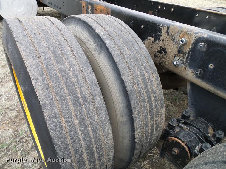 image for item EP9621 1971 Mack RS700L truck cab and chassis