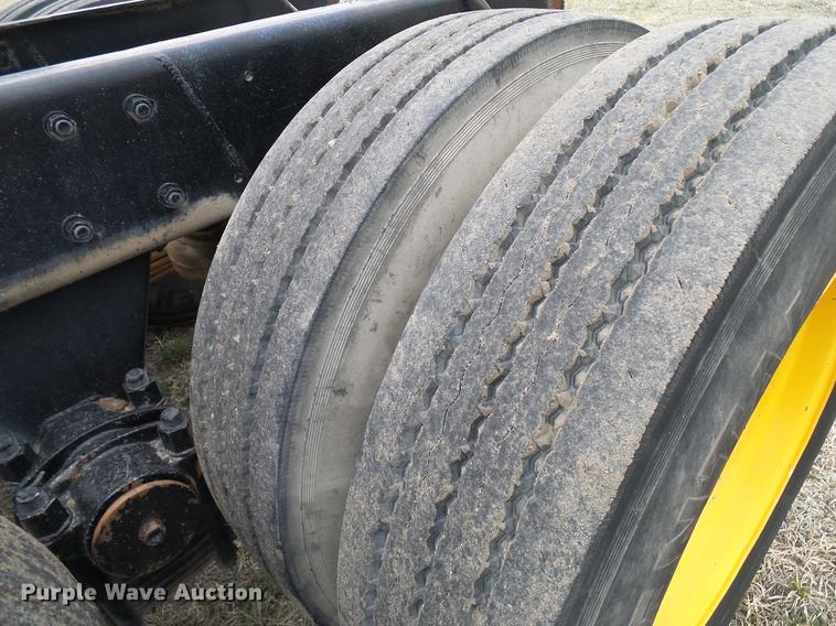 image for item EP9621 1971 Mack RS700L truck cab and chassis