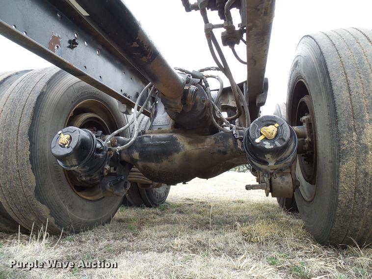 image for item EP9621 1971 Mack RS700L truck cab and chassis