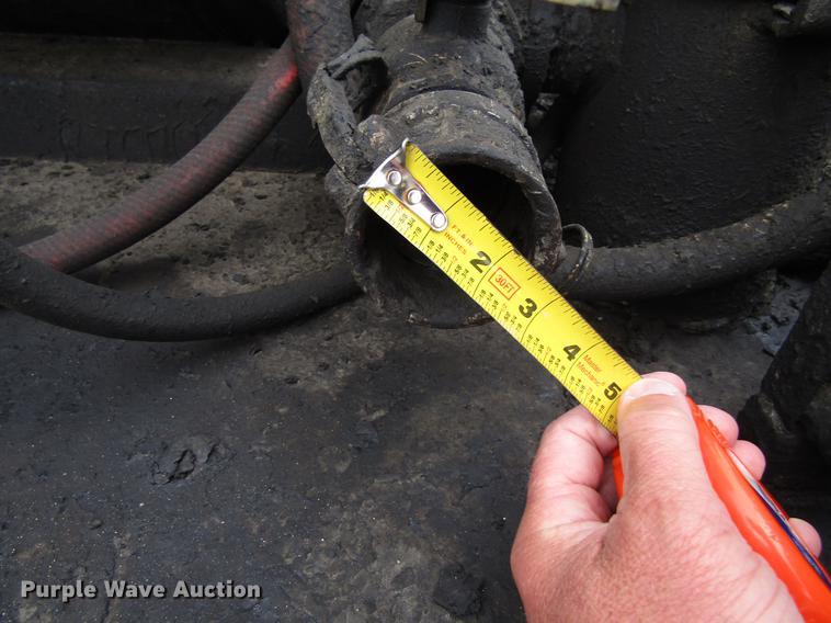 image for item EU9613 1990 Ford LT8000 seal coat truck