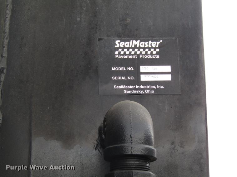 image for item EU9613 1990 Ford LT8000 seal coat truck