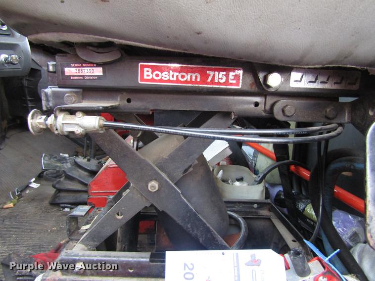 image for item EU9613 1990 Ford LT8000 seal coat truck