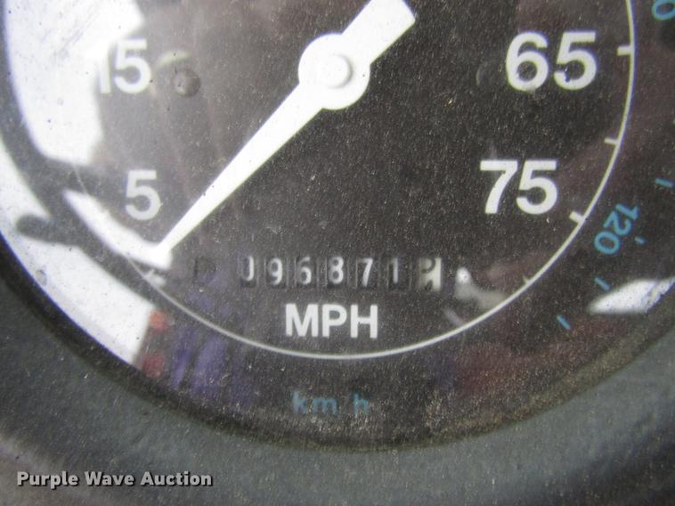 image for item EU9613 1990 Ford LT8000 seal coat truck