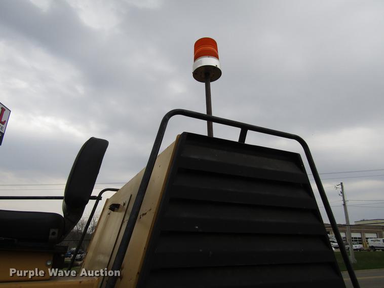 image for item EU9614 Bomag BW12R pneumatic roller