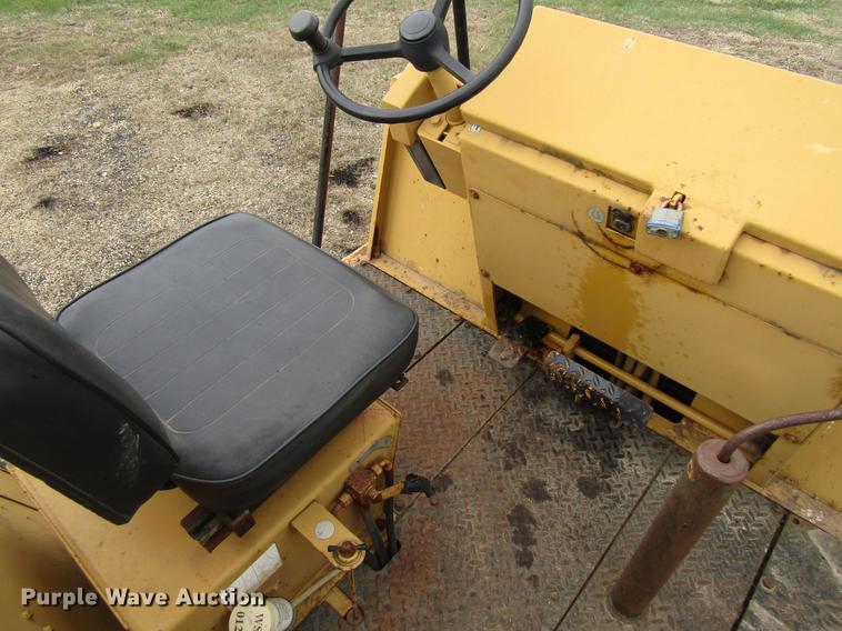 image for item EU9614 Bomag BW12R pneumatic roller