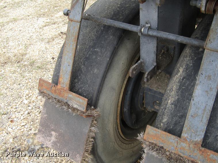 image for item EU9614 Bomag BW12R pneumatic roller