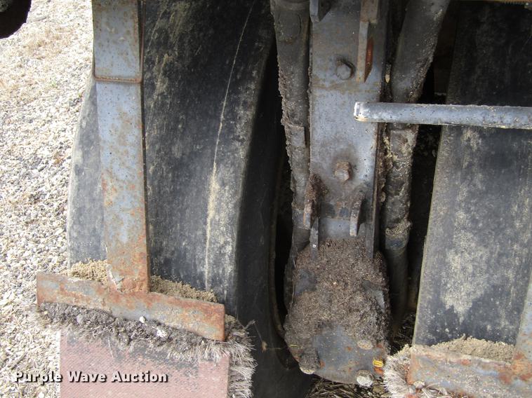 image for item EU9614 Bomag BW12R pneumatic roller