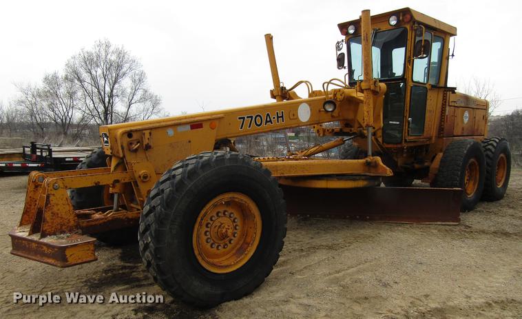 image for item EU9615 1985 John Deere 770AH motor grader