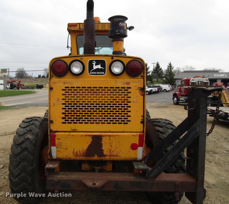 image for item EU9615 1985 John Deere 770AH motor grader