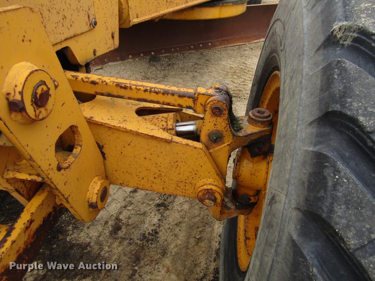 image for item EU9615 1985 John Deere 770AH motor grader