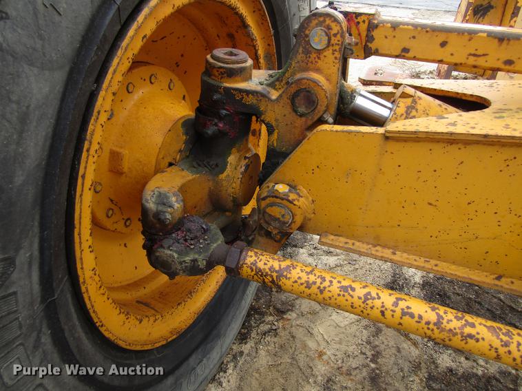 image for item EU9615 1985 John Deere 770AH motor grader