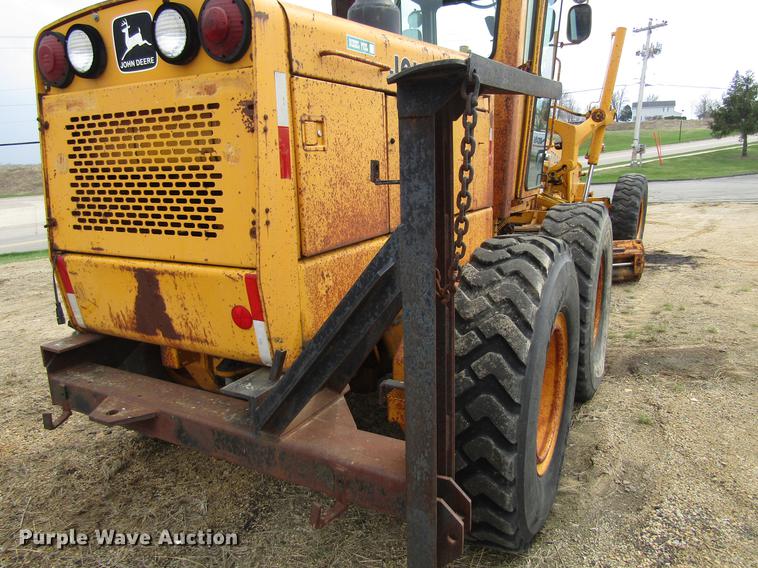 image for item EU9615 1985 John Deere 770AH motor grader