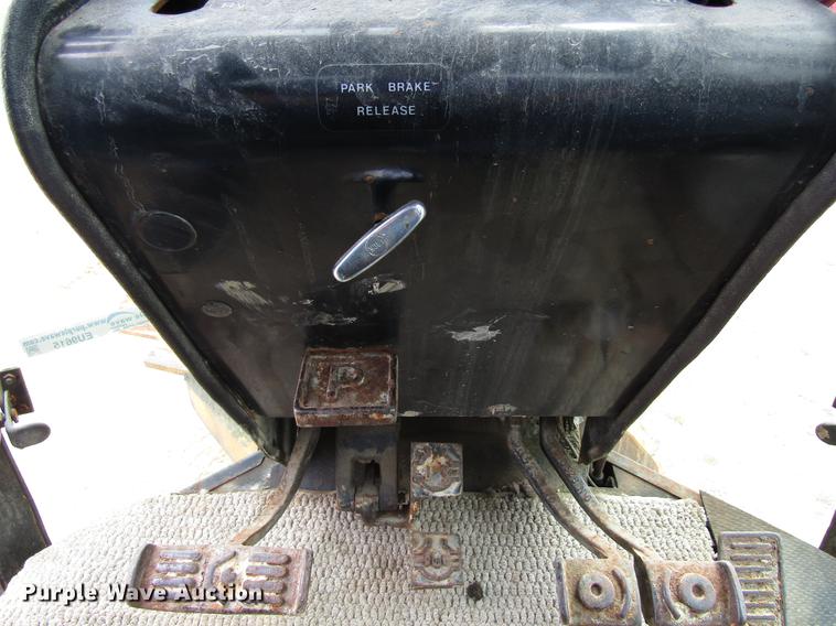 image for item EU9615 1985 John Deere 770AH motor grader