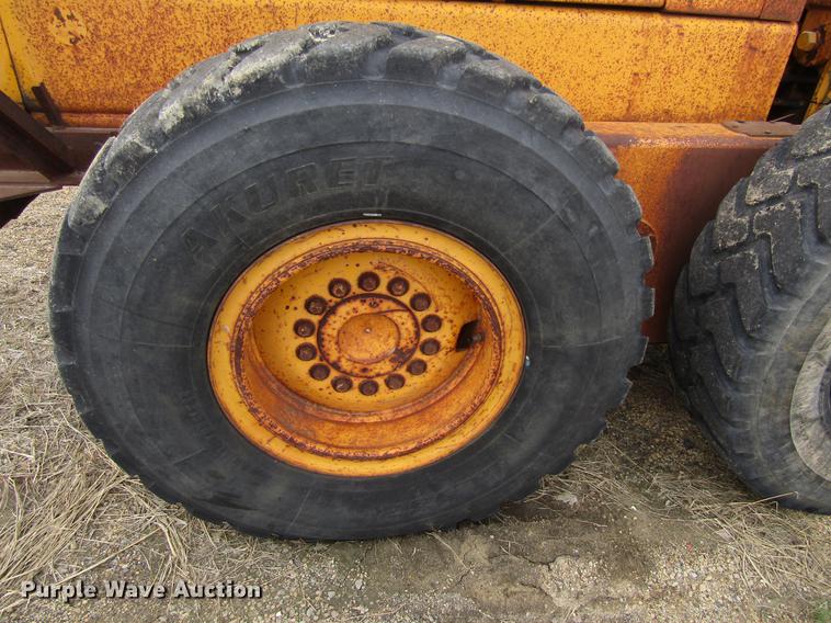 image for item EU9615 1985 John Deere 770AH motor grader