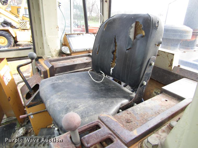 image for item EU9625 1990 Komatsu D66S-1 track loader