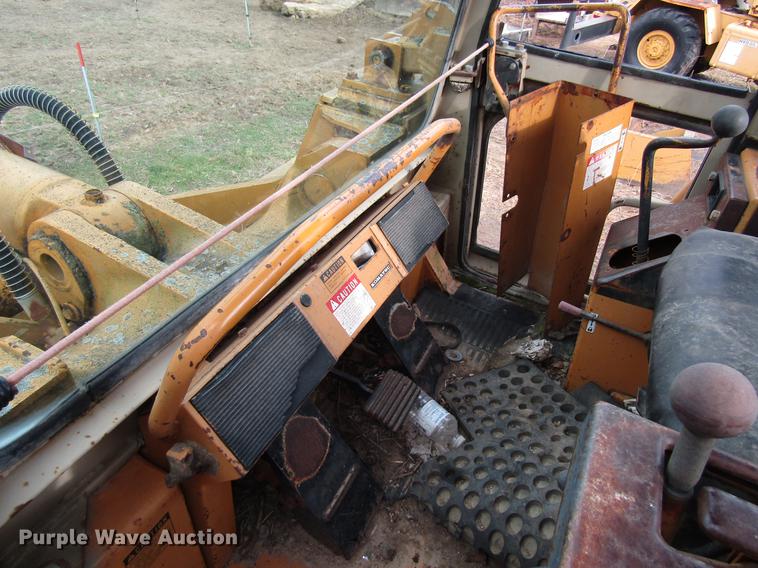 image for item EU9625 1990 Komatsu D66S-1 track loader